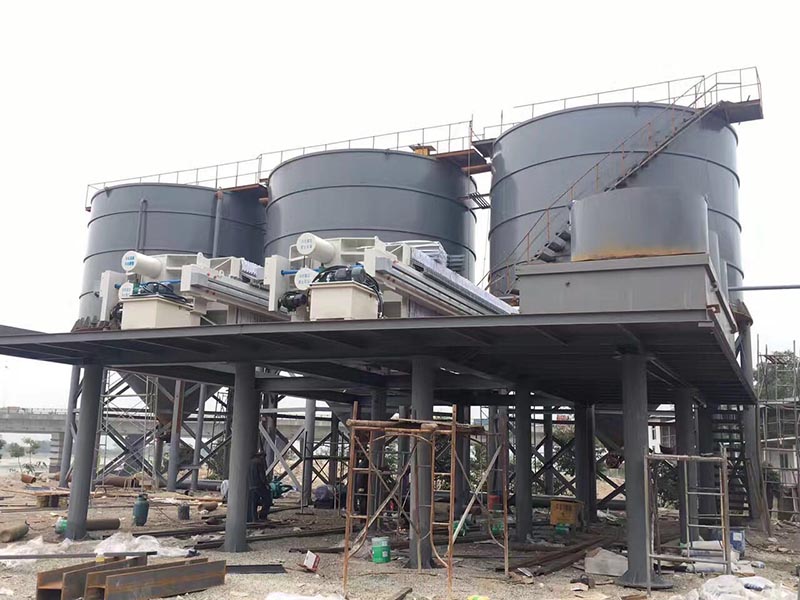 客戶壓濾機(jī)使用現(xiàn)場(chǎng)